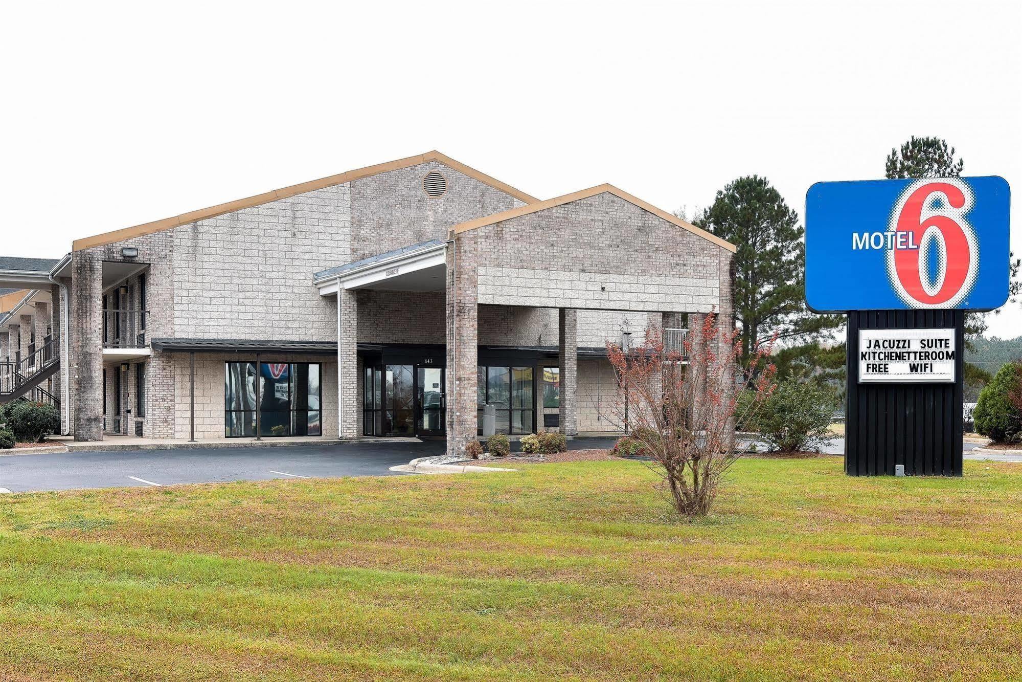 Motel 6-Kenly, Nc المظهر الخارجي الصورة