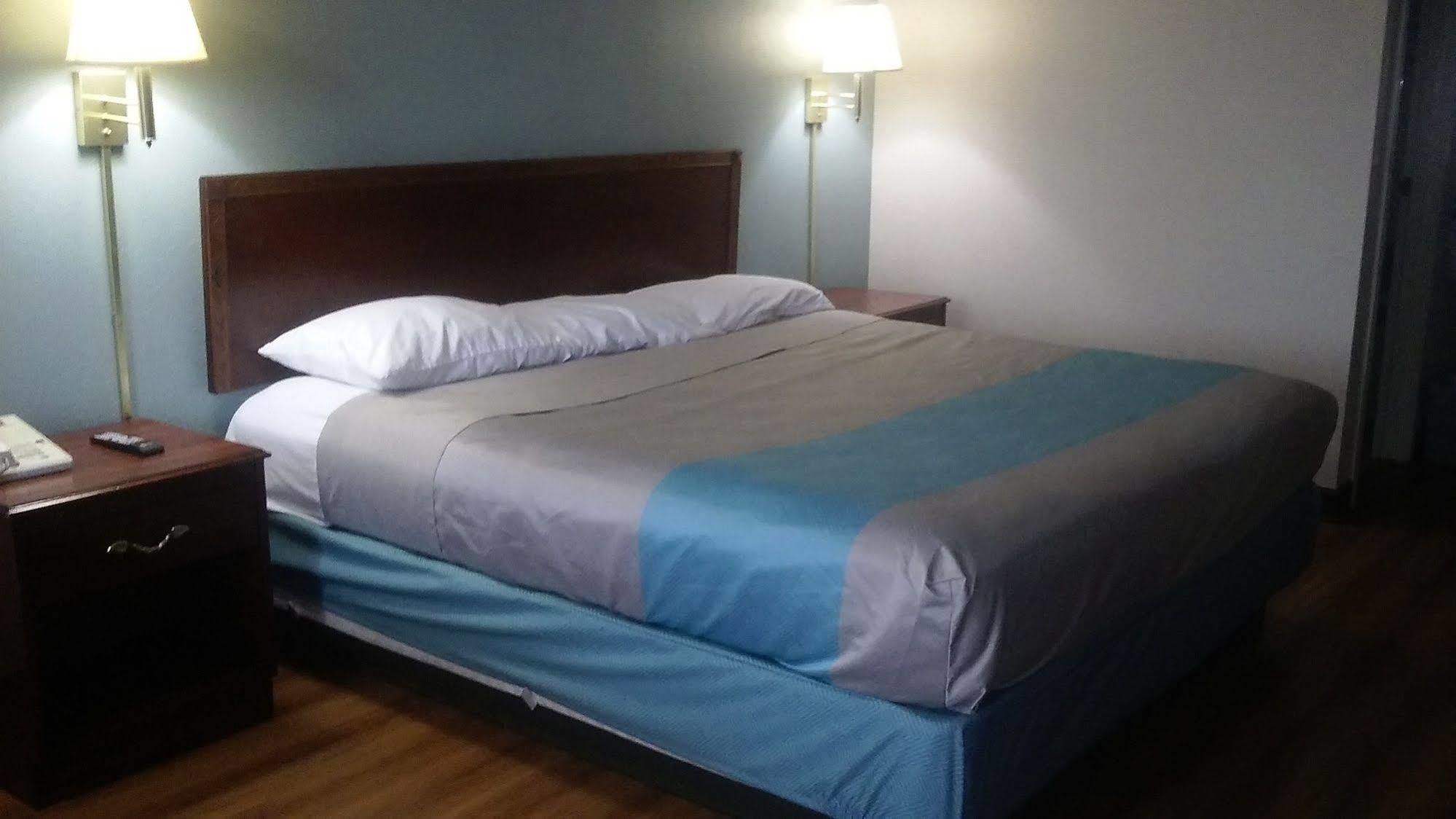 Motel 6-Kenly, Nc المظهر الخارجي الصورة